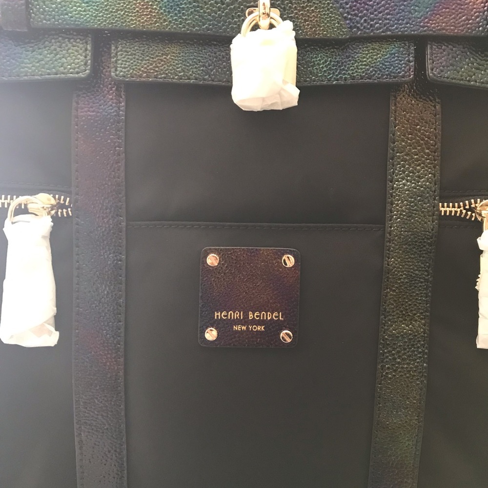 SOLD🖤Henri Bendel Large Petrol Jetsetter - Picture 4 of 7